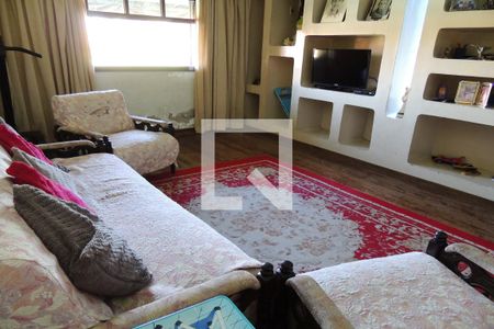 Casa de condomínio à venda com 1400m², 5 quartos e 4 vagasQuarto 1