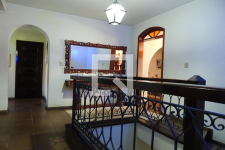 Casa de condomínio à venda com 1400m², 5 quartos e 4 vagasHall social