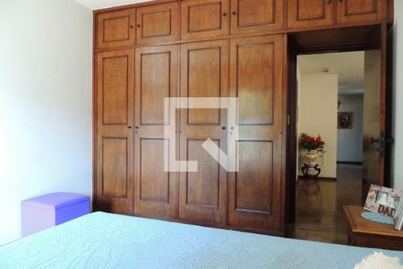 Casa de condomínio à venda com 1400m², 5 quartos e 4 vagasQuarto 4 - Armários