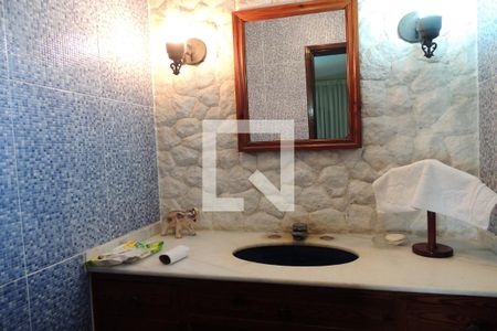 Casa de condomínio à venda com 1400m², 5 quartos e 4 vagasBanheiro da Suíte