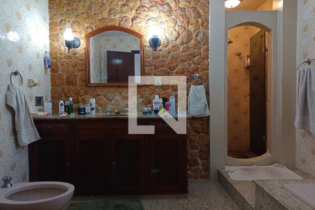 Casa de condomínio à venda com 1400m², 5 quartos e 4 vagasBanheiro da Suíte 6