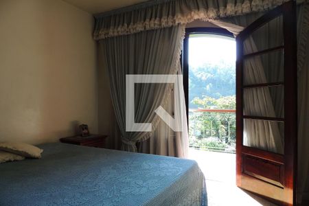 Casa de condomínio à venda com 1400m², 5 quartos e 4 vagasQuarto 4 - Armários