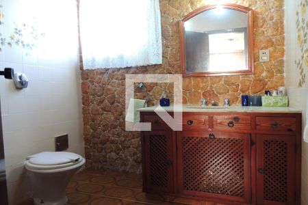 Casa de condomínio à venda com 1400m², 5 quartos e 4 vagasBanheiro Social