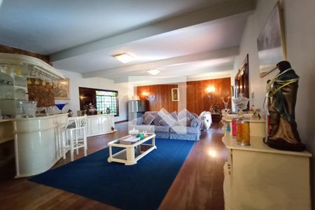 Casa de condomínio à venda com 1400m², 5 quartos e 4 vagasSala de Estar