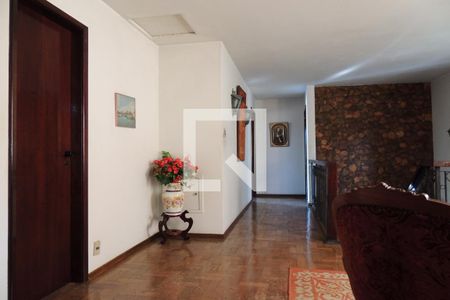 Casa de condomínio à venda com 1400m², 5 quartos e 4 vagasHall social 2