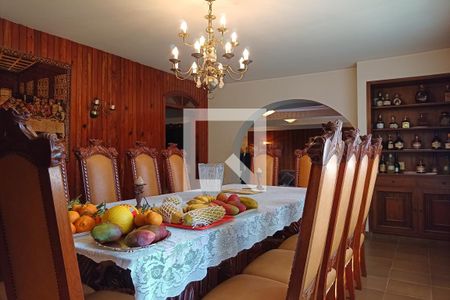Casa de condomínio à venda com 1400m², 5 quartos e 4 vagasSala de Jantar