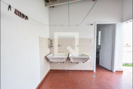 Casa à venda com 150m², 3 quartos e 1 vagaLavanderia