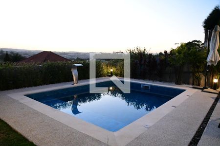 Casa de condomínio para alugar com 395m², 3 quartos e 3 vagasPiscina