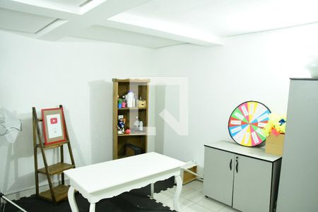 Casa de condomínio para alugar com 395m², 3 quartos e 3 vagasEscritório