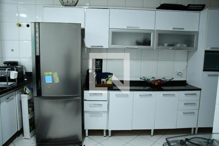 Casa de condomínio para alugar com 395m², 3 quartos e 3 vagasCozinha