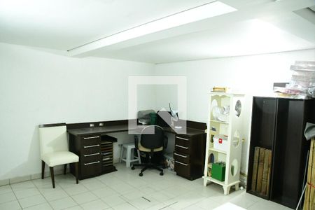 Casa de condomínio para alugar com 395m², 3 quartos e 3 vagasEscritório