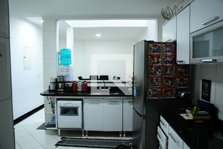 Casa de condomínio para alugar com 395m², 3 quartos e 3 vagasCozinha