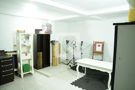 Casa de condomínio para alugar com 395m², 3 quartos e 3 vagasEscritório