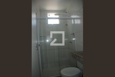 Banheiro de apartamento para alugar com 1 quarto, 45m² em Praia do Flamengo, Salvador