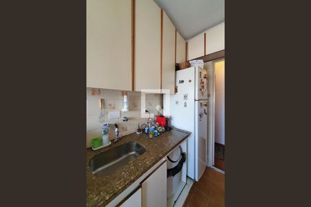 Cozinha de apartamento para alugar com 2 quartos, 60m² em Jardim da Glória, São Paulo