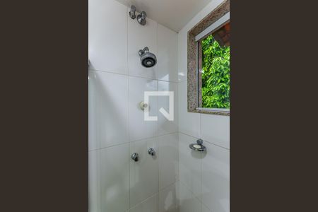 Casa à venda com 228m², 5 quartos e 4 vagas Casa à venda com 228m², 5 quartos e 4 vagasBanheiro da Banheiro da Suite 2