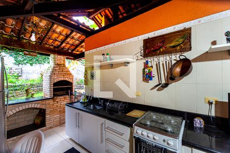 Casa à venda com 228m², 5 quartos e 4 vagas Casa à venda com 228m², 5 quartos e 4 vagasÁrea Gourmet