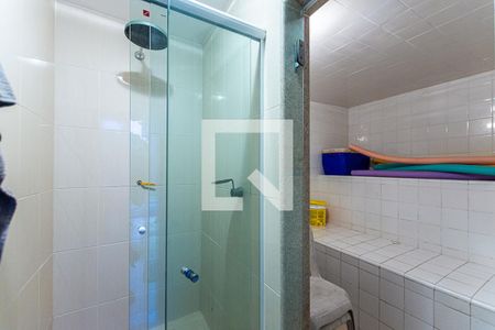 Casa à venda com 228m², 5 quartos e 4 vagas Casa à venda com 228m², 5 quartos e 4 vagasSauna