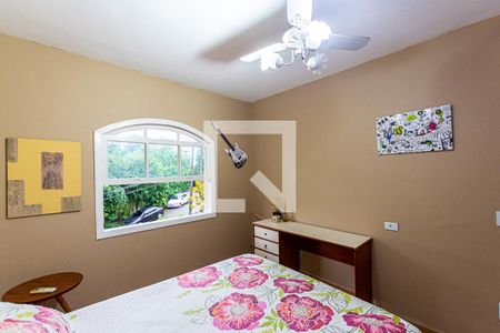 Casa à venda com 228m², 5 quartos e 4 vagas Casa à venda com 228m², 5 quartos e 4 vagasQuarto 1