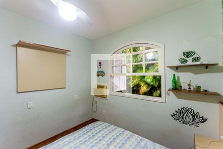 Casa à venda com 228m², 5 quartos e 4 vagas Casa à venda com 228m², 5 quartos e 4 vagasQuarto 2