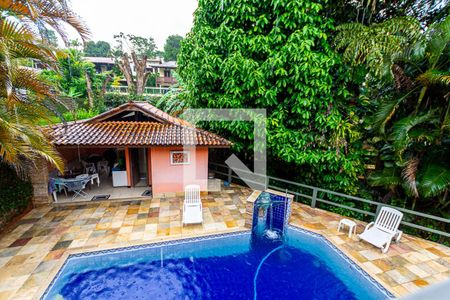 Casa à venda com 228m², 5 quartos e 4 vagas Casa à venda com 228m², 5 quartos e 4 vagasVista Banheiro da Suite 2