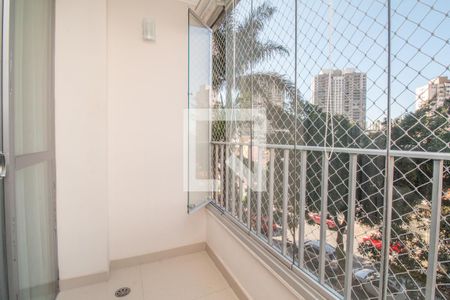 Apartamento para alugar com 70m², 2 quartos e 1 vagaVaranda
