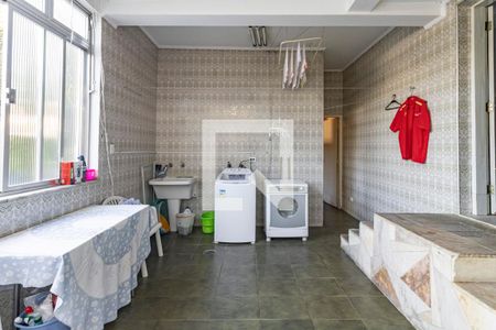 Casa à venda com 290m², 3 quartos e 3 vagasÁrea de Serviço