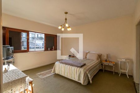 Casa à venda com 290m², 3 quartos e 3 vagasQuarto 1 Suíte