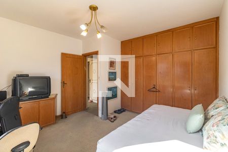 Casa à venda com 290m², 3 quartos e 3 vagasQuarto 2