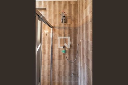 Casa à venda com 290m², 3 quartos e 3 vagasBanheiro 1 da Suíte