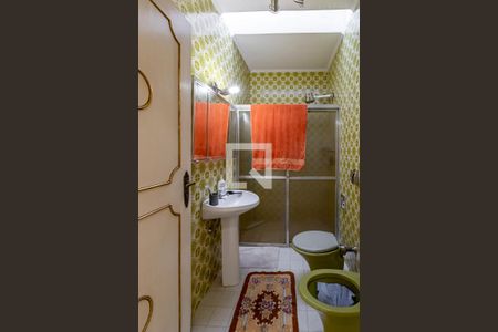 Casa à venda com 290m², 3 quartos e 3 vagasBanheiro 2