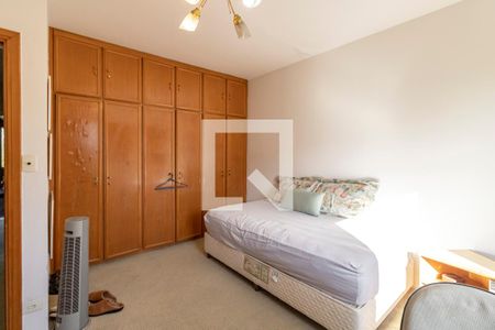 Casa à venda com 290m², 3 quartos e 3 vagasQuarto 2