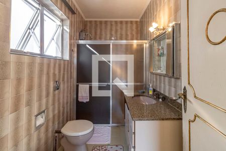 Casa à venda com 290m², 3 quartos e 3 vagasBanheiro 1 da Suíte