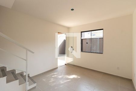 Sala de casa para alugar com 2 quartos, 85m² em Campo Grande, Rio de Janeiro