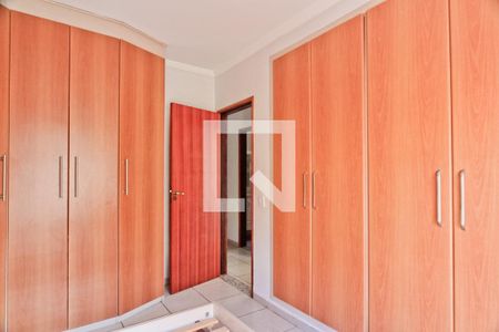 Casa à venda com 75m², 2 quartos e 3 vagas Casa à venda com 75m², 2 quartos e 3 vagasQuarto 2