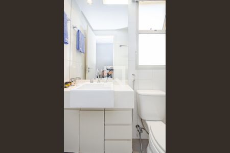 Apartamento para alugar com 104m², 3 quartos e 2 vagas Apartamento para alugar com 104m², 3 quartos e 2 vagasBanheiro Social