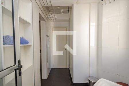 Apartamento para alugar com 104m², 3 quartos e 2 vagas Apartamento para alugar com 104m², 3 quartos e 2 vagasÁrea de Serviço