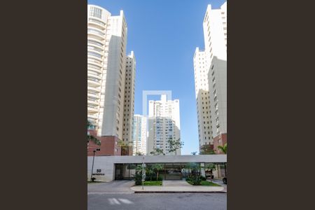 Apartamento para alugar com 104m², 3 quartos e 2 vagas Apartamento para alugar com 104m², 3 quartos e 2 vagasFachada