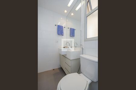 Apartamento para alugar com 104m², 3 quartos e 2 vagas Apartamento para alugar com 104m², 3 quartos e 2 vagasBanheiro Social