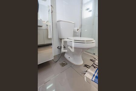 Apartamento para alugar com 104m², 3 quartos e 2 vagas Apartamento para alugar com 104m², 3 quartos e 2 vagasBanheiro da Suíte