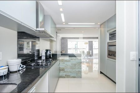 Apartamento para alugar com 104m², 3 quartos e 2 vagas Apartamento para alugar com 104m², 3 quartos e 2 vagasCozinha