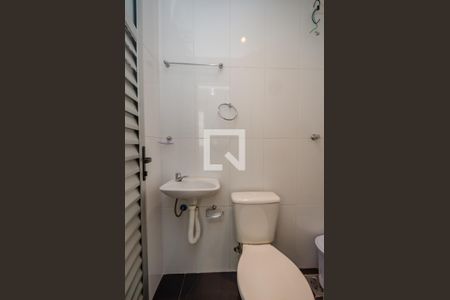 Apartamento para alugar com 104m², 3 quartos e 2 vagas Apartamento para alugar com 104m², 3 quartos e 2 vagasBanheiro de Serviço