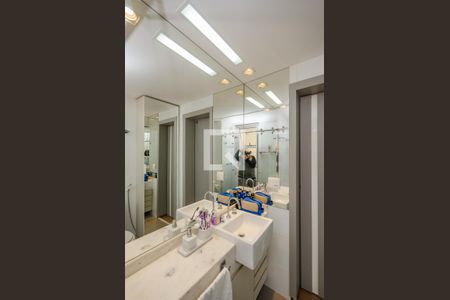 Apartamento para alugar com 104m², 3 quartos e 2 vagas Apartamento para alugar com 104m², 3 quartos e 2 vagasBanheiro da Suíte