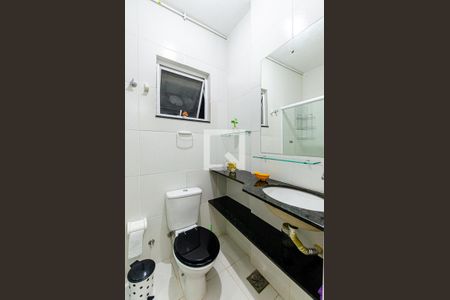 Banheiro de kitnet/studio para alugar com 1 quarto, 50m² em Centro, Niterói