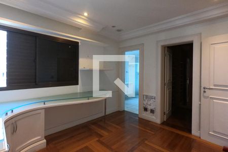Apartamento à venda com 370m², 4 quartos e 5 vagas Apartamento à venda com 370m², 4 quartos e 5 vagasSuíte 2