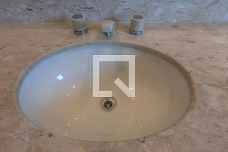 Apartamento à venda com 370m², 4 quartos e 5 vagas Apartamento à venda com 370m², 4 quartos e 5 vagasBanheiro da Suíte 4