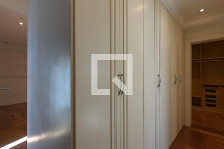 Apartamento à venda com 370m², 4 quartos e 5 vagas Apartamento à venda com 370m², 4 quartos e 5 vagasSuíte 3