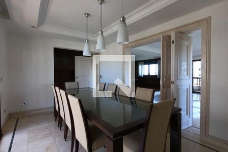 Apartamento à venda com 370m², 4 quartos e 5 vagas Apartamento à venda com 370m², 4 quartos e 5 vagasSala