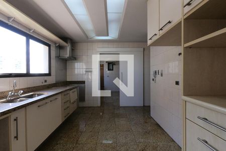 Apartamento à venda com 370m², 4 quartos e 5 vagas Apartamento à venda com 370m², 4 quartos e 5 vagasCoznha