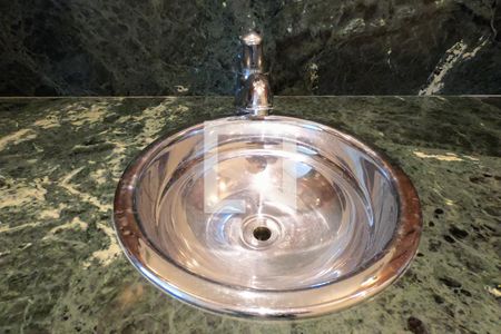 Apartamento à venda com 370m², 4 quartos e 5 vagas Apartamento à venda com 370m², 4 quartos e 5 vagasLavabo